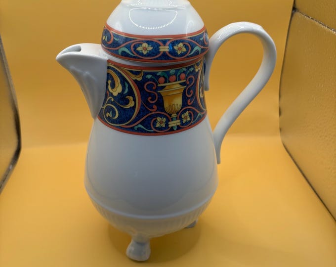 Vintage Pfaltzgraff Mazarine Coffee Pot & Lid Footed Tea Pot Lover Antiques and Vintage