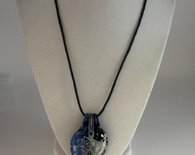 Vintage Murano Glass Pendant Necklace Lover Antiques and Vintage