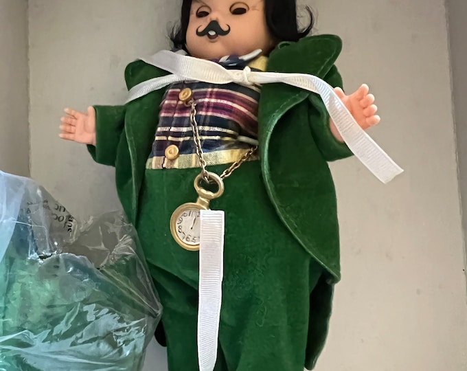 Vintage Madame Alexander Mayor of Munchkinland Doll No. 37125 8” doll from The Wizard of Oz Dolls Collection Lover Antiques and Vintage