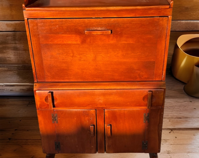 Vintage Cushman Colonial Creations Modesk No. 6012, Modern Desk by Herman Devries, 1936 Cushman Furniture, Lover Antiques and Vintage