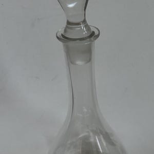 Vintage Etched Glass Decanter Wine Bottle Decanter & Stopper Tall Crystal Glass Lover Antiques and Vintage