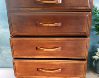 Vintage Cushman Colonial Creations Molly Stark Chest No. 2054 4 drawer dresser Lakehouse home decor