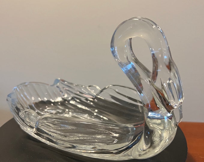 Vintage Swan Nut Candy Dish Container Glass Art Swans Candy Holder Art Glass Home Decor Lover Antiques