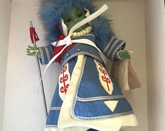 Vintage Madame Alexander OEO Guard Doll: Wizard of Oz Collection, 8"