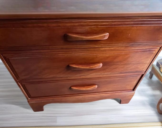 Cushman Colonial Creations Molly Stark 3 drawer dresser No.2053 Vintage Rustic Furniture Home Decor