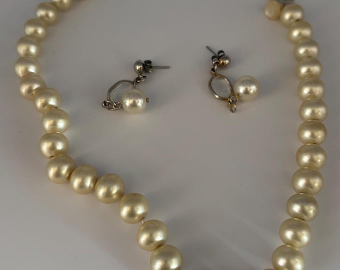 Vintage Pearl Necklace and Earrings Jewelry Set Lover Antiques and Vintage