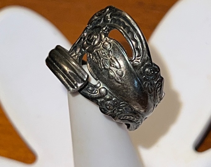 Vintage Oneida Community Flatware Silverplate Spoon Ring from 1970’s rings silver plate Lover Antiques and Vintage