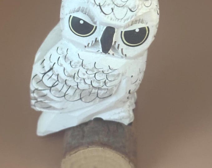 Hand Carved Wooden Snow Owl on a Log, Hand Painted Artwork, Lover Antques and Vintage