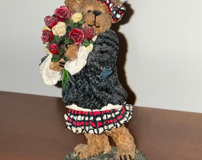 Boyds Bears & Friends Rosalie Bearheart Love is in the Air No. 228415