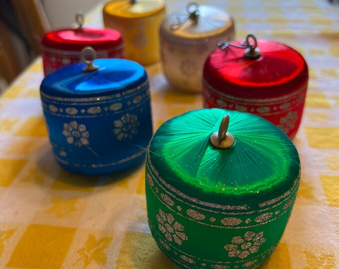 Vintage Silk Spun Christmas Holiday Ornaments Set of 6 ornament glitter green red blue yellow gold silver