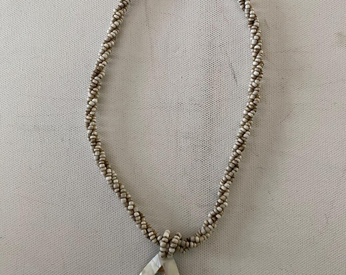 Vintage Hawaiian Shell Style Pendant Necklace Lover Antiques and Vintage