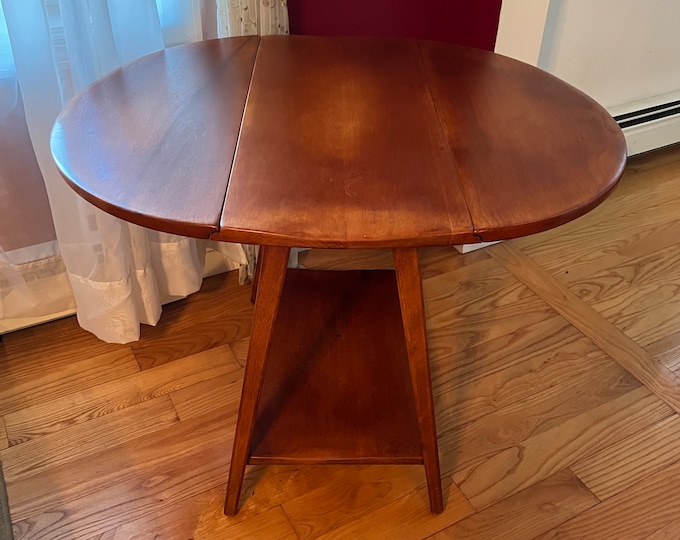 Cushman Colonial Creations Brookhollow End Table #8006 Created in 1938 Lover Antiques and Vintage