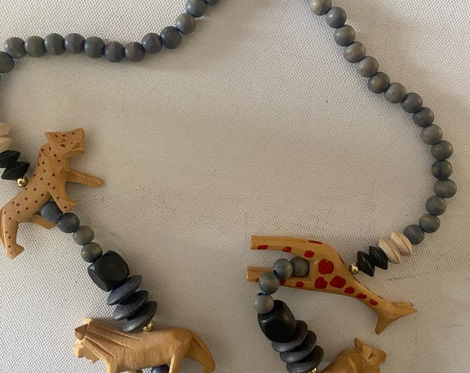 Vintage Hand Carved & Hand Paint Animals Necklace Giraffe Lion Cheetah Wolf Necklace Jewelry Lover Antiques and Vintage