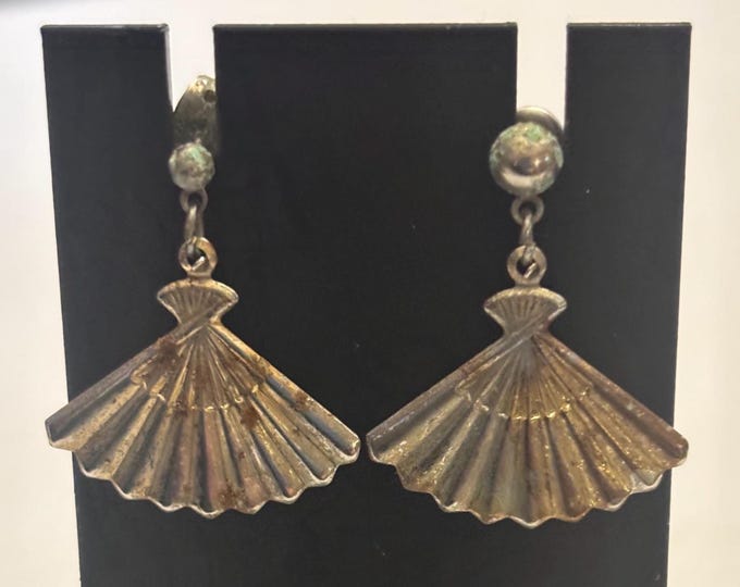 Vintage Fan Earrings, Gold Tone Scalloped Jewelry, Lover Antiques and Vintage