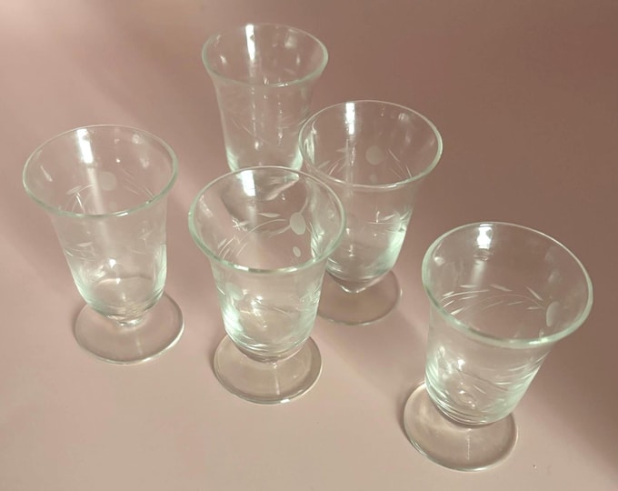 Vintage Etched Parfait Glasses Cordials Fancy Shot Glass Set of 5 Lover Antiques and Vintage