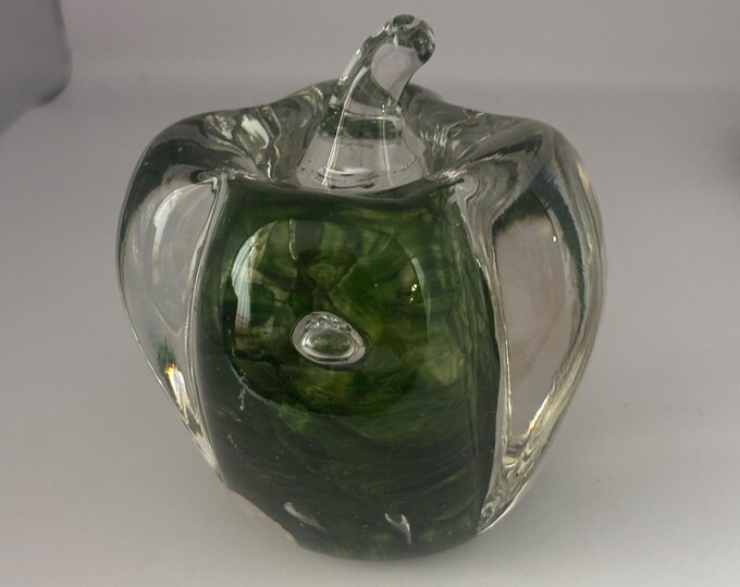 Wheaton Glass Handmade Green Apple Paperweight Clear Swirl Vintage Exclusive Decor