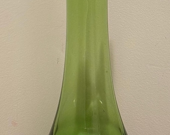 Vintage LE Smith Avocado Green Pedestal Smoothie Swung Vase Lover Antiques and Vintage