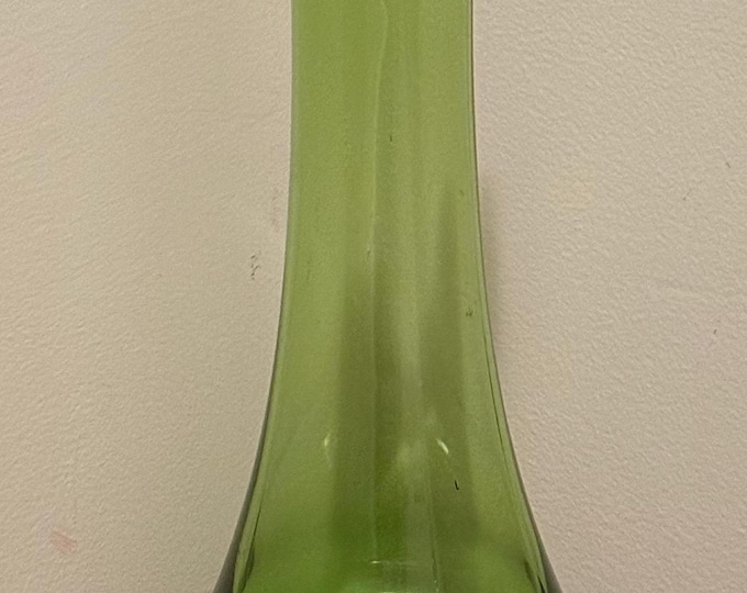 Vintage LE Smith Avocado Green Pedestal Smoothie Swung Vase Lover Antiques and Vintage