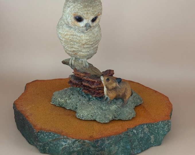 Border Fine Arts Owl Figurine Titled Owlet and Mouse FE8 by Ray Ayres Tawny Owlet Perched on a Branch Lover Antiques Vintage