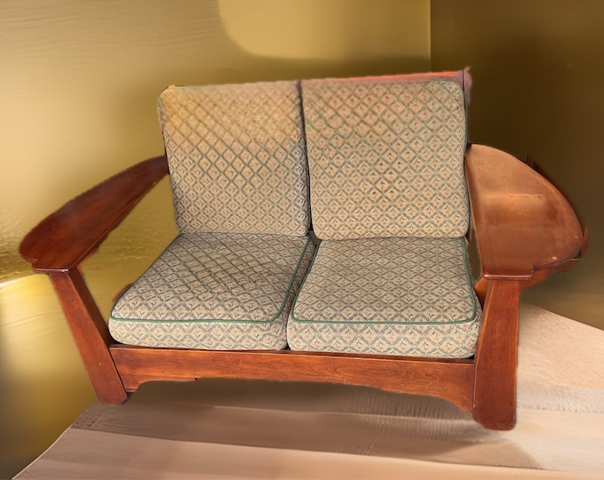 Cushman Colonial Creations Shaftsbury Loveseat No. 0832 Cushman Sofa Paddle Arm Lover Antiques and Vintage