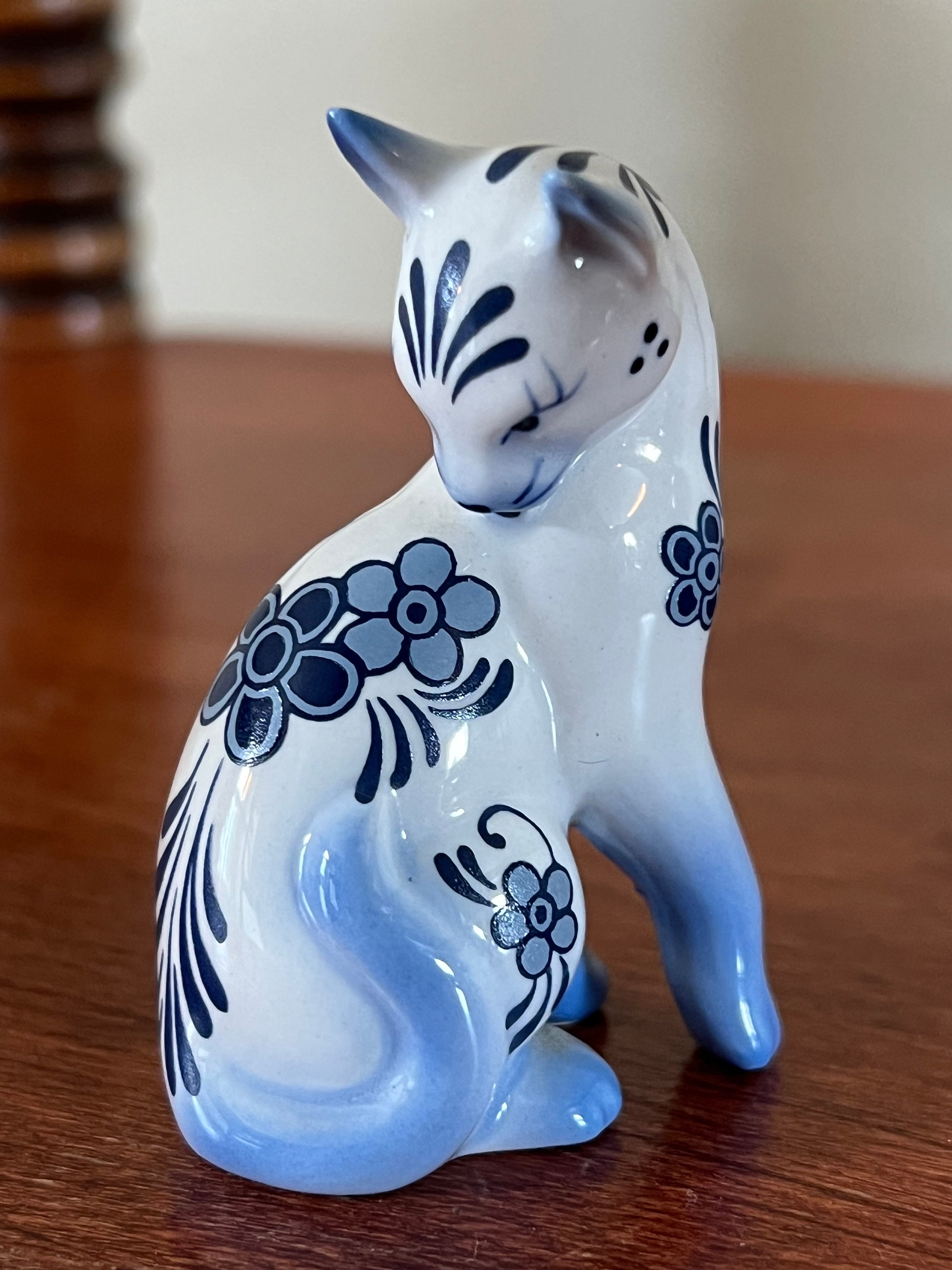 Vintage Cobalt Blue Flow Porcelain Cat Figurine, Franklin Mint Cat