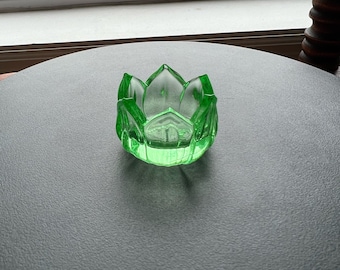 Vintage Westmoreland Green Lotus Salt Dish Vaseline Glows Flower Mini Cut Glass Figurine Uranium Toothpick Holder, Container Lover Antiques