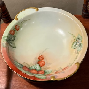 Vintage Thomas Sevres Bavaria Strawberry Bowl Strawberries Design Lover Antiques and Vintage