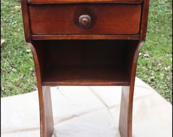 Cushman Colonial Creations Duxbury Night Table No. 5-162 only made 1935-36 night stand