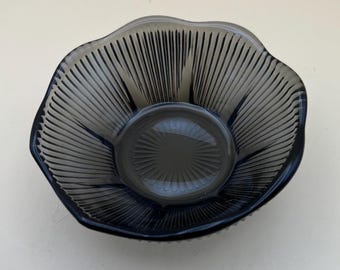 Mid Century Modern Gray Scalloped Dip Dish Lover Antiques and Vintage