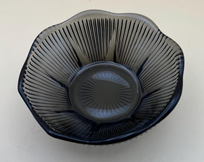 Mid Century Modern Gray Scalloped Dip Dish Lover Antiques and Vintage