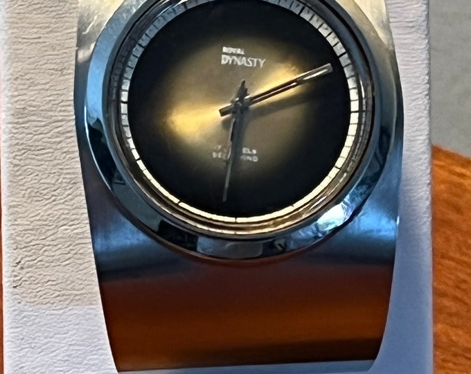 Vintage Royal Dynasty Women’s Wristwatch Circa 1980s watch