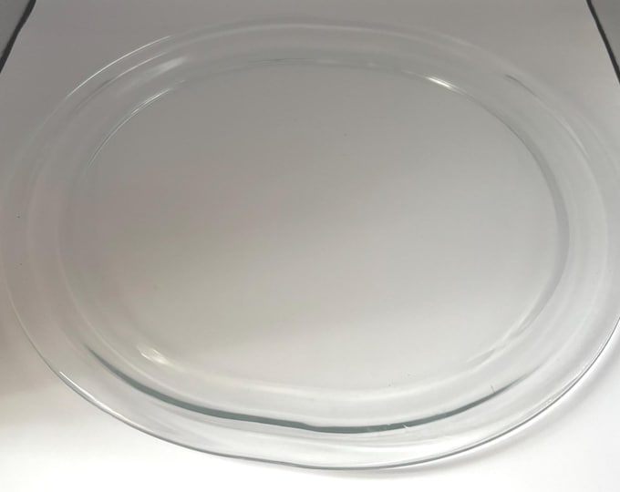 Large Glass Serving Platter, Lover Antiques and Vintage