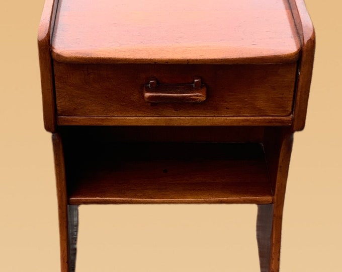 Cushman Colonial Creations Peter Schuyler Night Table No. 5-62 Vintage & Beautiful!