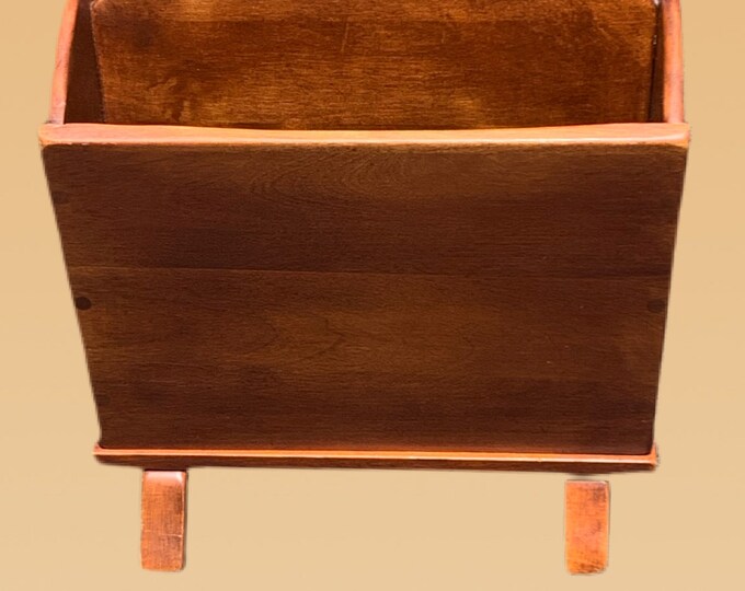 Cushman Colonial Creations Bromley Magazine Basket No. 5303 Vintage Magazine Book Rack