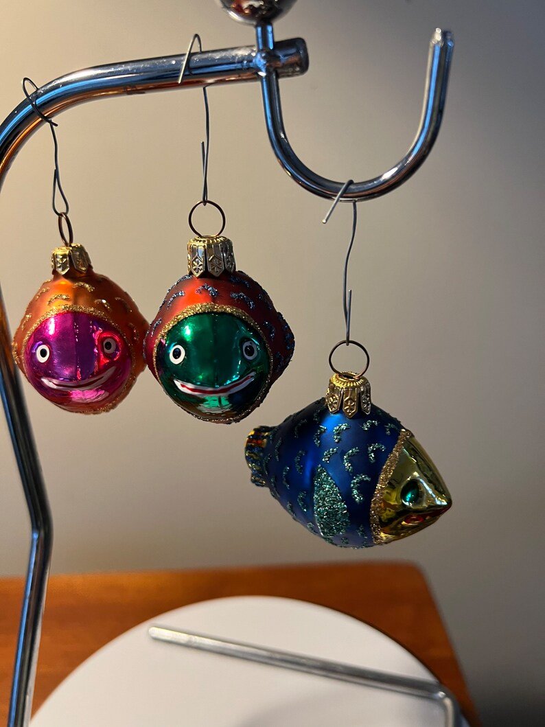 Curated visual reference: Visual Reference: Vintage Trio Of Colorful Fish Glass Ornament Old Ornaments