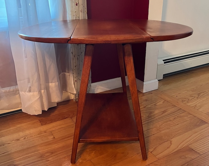 Cushman Colonial Creations Brookhollow End Table #8006 Created in 1938 Lover Antiques and Vintage