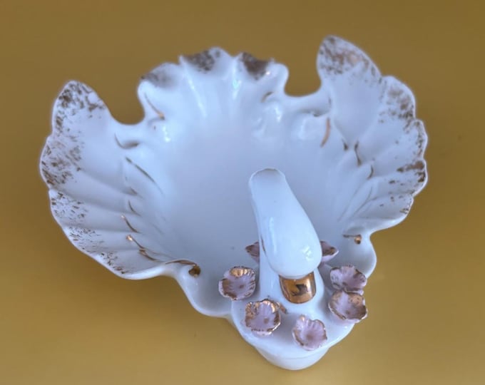 Swan Trinket or Ring Dish, Lefton China Number 954B, Lover Antiques and Vintage