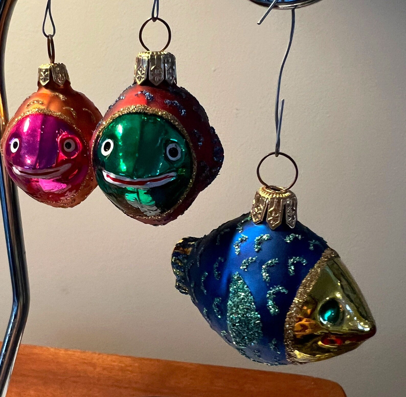 Gallery Detail: Vintage Trio Of Colorful Fish Glass Ornament Old Ornaments