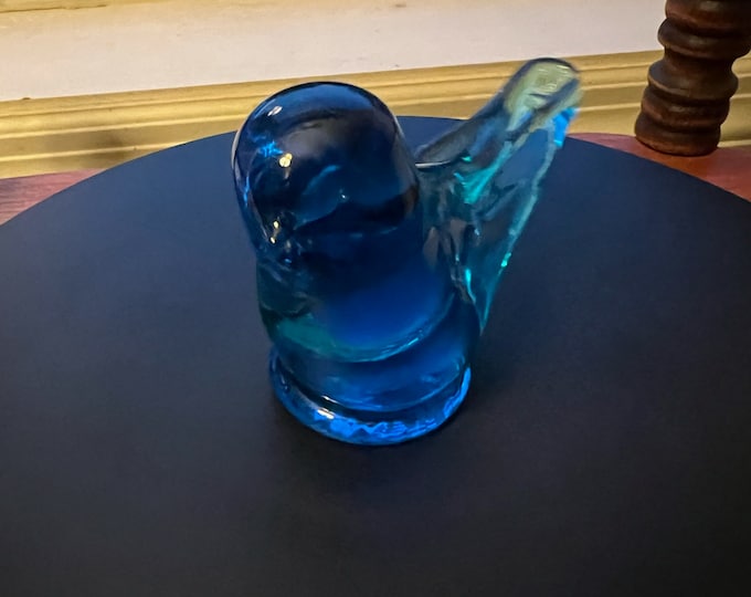 Vintage Bluebirds of Happiness signed by Leo Ward 1989 Blue Glass Art birds Lover Antiques and Vintage