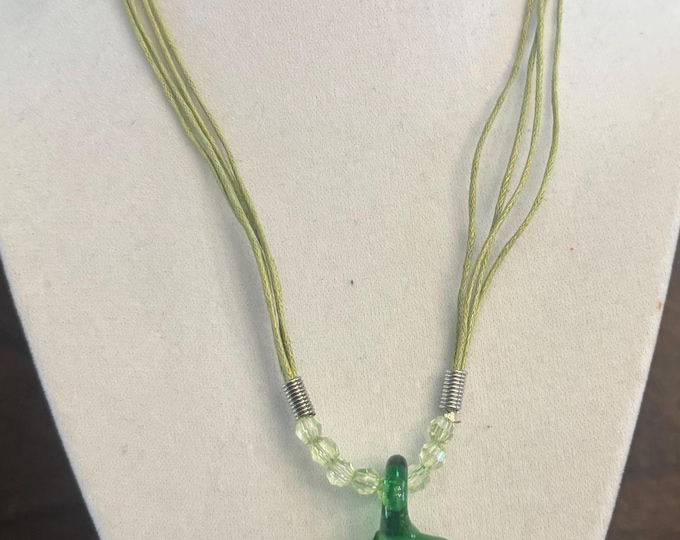 Vintage Green Glass Leaf Hinge Crafted Art Glass Necklace Lover Antiques and Vintage