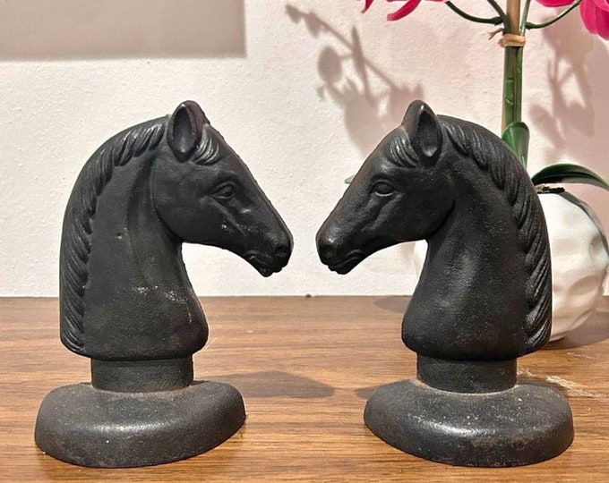 Vintage Cast Iron Horse Heads Bookends, Cast Iron Knights Chess Piece Horse Matching Bookends, Lover Antiques and Vintage