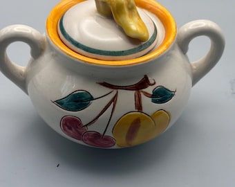 Stangl Pottery Sugar Bowl with Lid, Fruit Design Potteries from Trenton, NJ Hand Painted, Lover Antiques Vintage