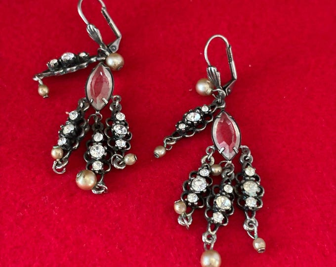 Vintage Crystal Rhinestones Pearls Chandelier Earrings Lever Back Closure Elegant Jewelry