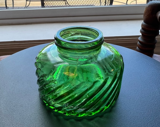 Antique Emerald Green Glass Art Inkwell Vanity Jar Dish Container Made in USA EUC Lover Antiques and Vintage