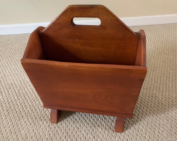 Cushman Colonial Creations Bromley Magazine Basket Rack No. 5303 vintage furniture
