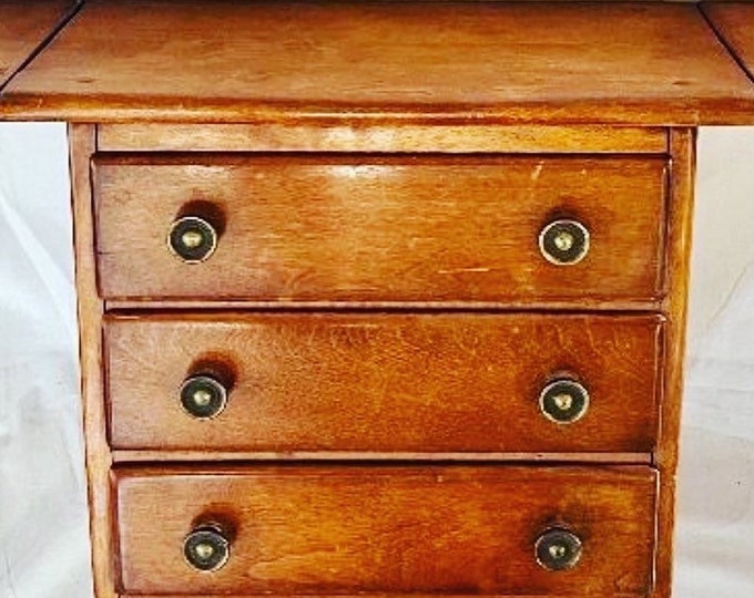 Vintage Cushman Colonial Creations 3-56 Wall Console with Three Drawers in Historical Maple Stain Very Rare Lover Antiques and Vintage