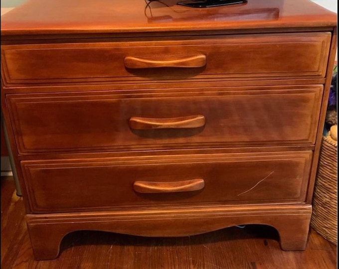 Vintage Cushman Colonial Creations Molly Stark 3 drawer dresser No.2053 & matching mirror No. 2057 Lover Antiques and Vintage
