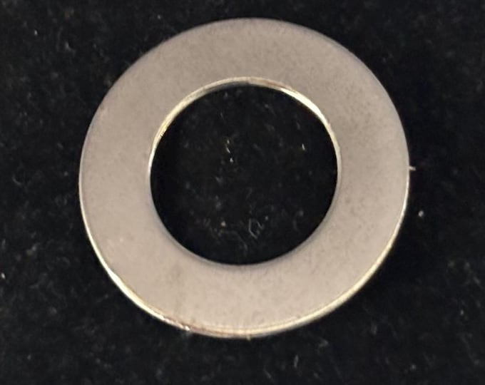 Vintage Sterling Silver Circle Pin Brooch Lover Antiques and Vintage