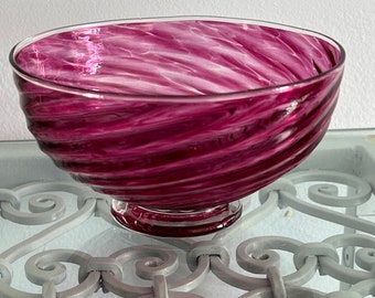 Vintage Cranberry Bowl, Pink Swirl Home Decor, Glass Art, Small Bowl, Cranberry Glass Art, Lover Antiques and Vintage