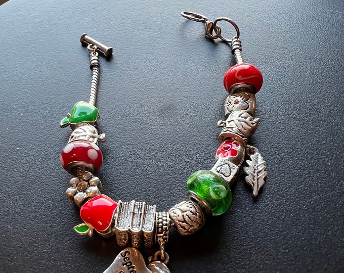 Charm bracelet Willabee and Ward Jewelry Charms, Beads, Lover Antiques and Vintage